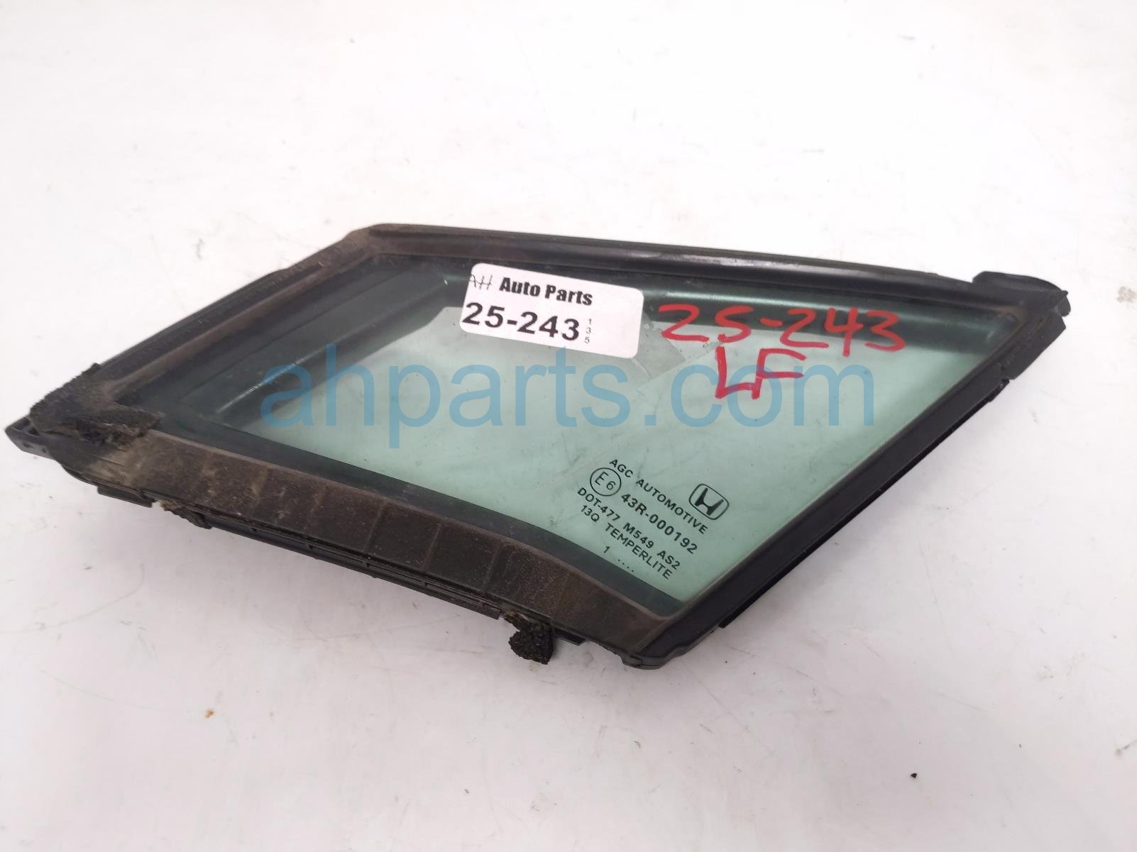 $60 Honda FR/LH VENT GLASS WINDOW $60 Honda FR/LH VENT GLASS WINDOW