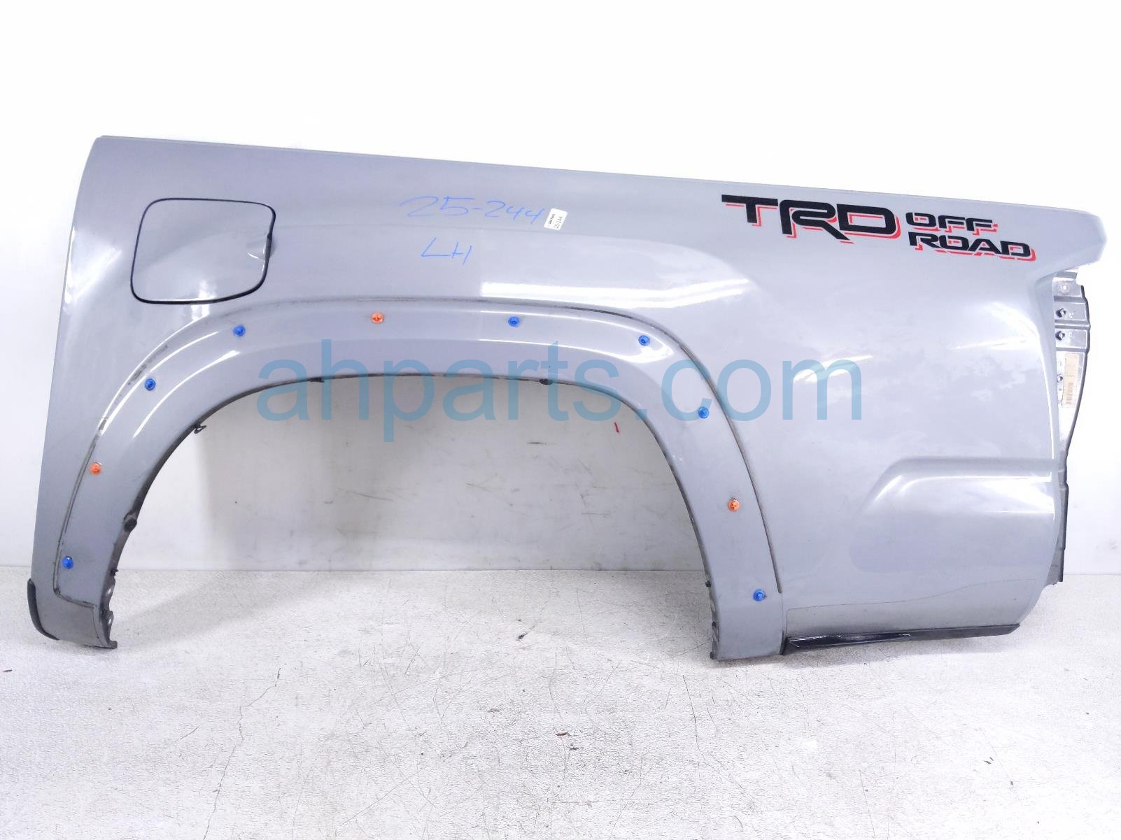 $850 Toyota LH QUARTER PANEL - GREY