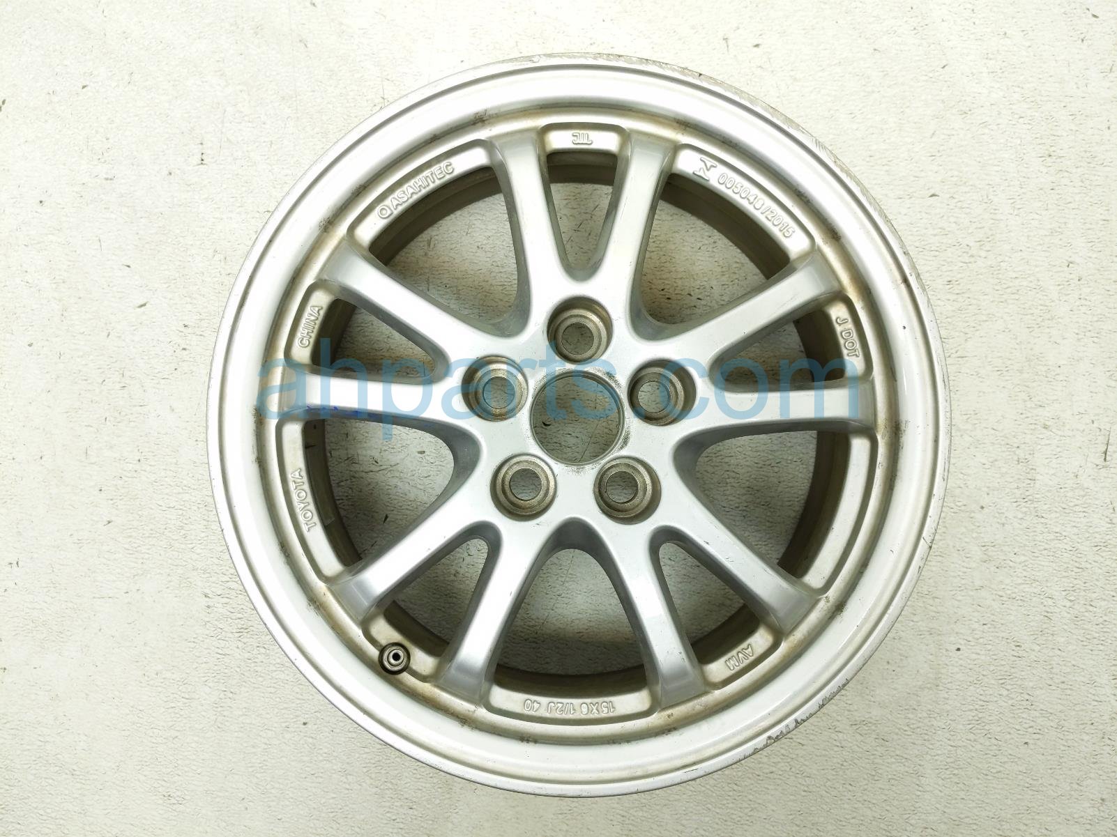 $100 Toyota RR/RH WHEEL / RIM - $100 Toyota RR/RH WHEEL / RIM -