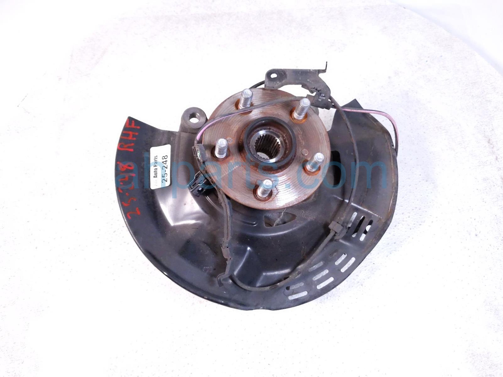 $125 Toyota FR/RH SPINDLE KNUCKLE HUB $125 Toyota FR/RH SPINDLE KNUCKLE HUB