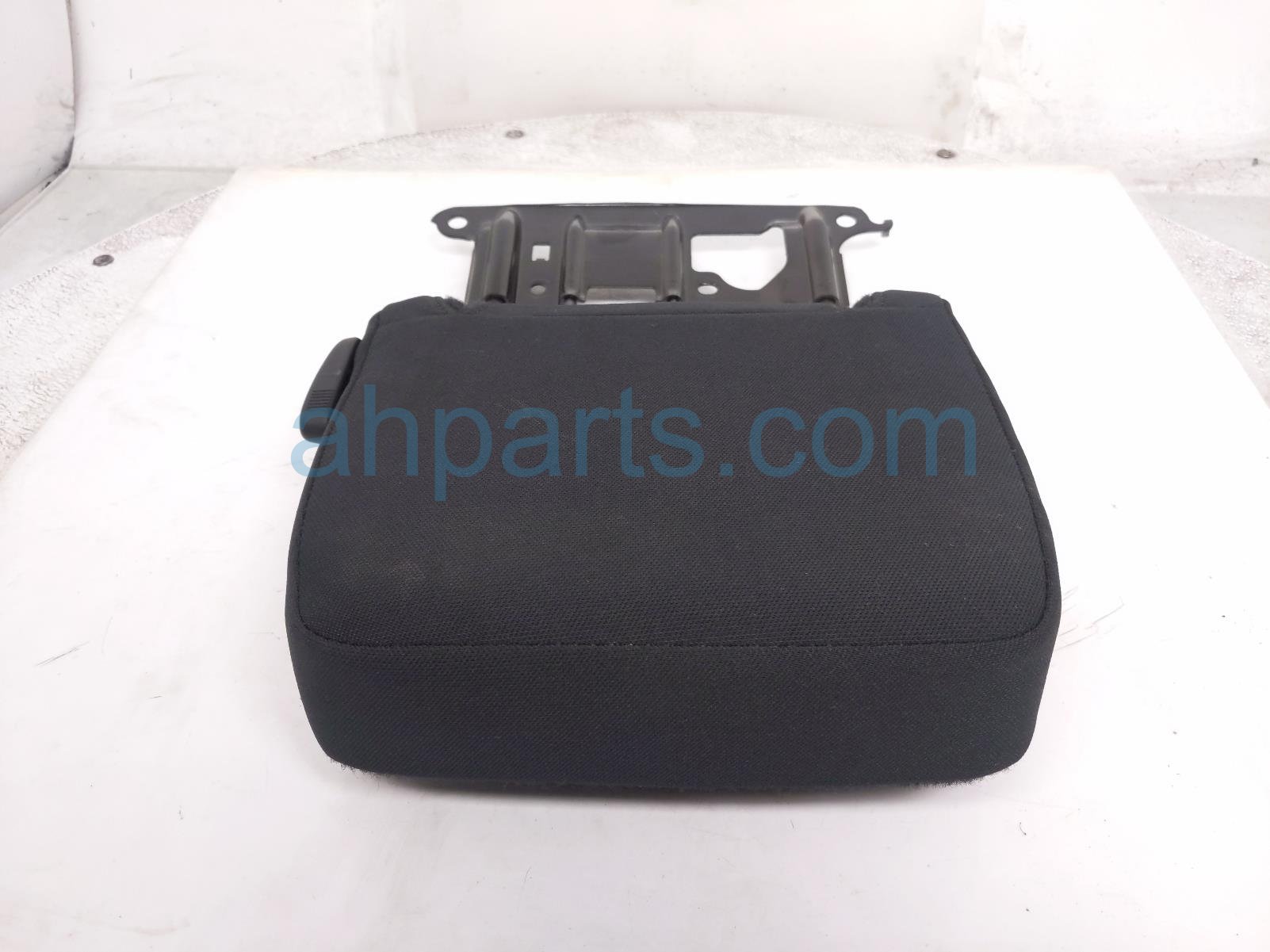 $199 Toyota RR/LH HEADREST - BLACK CLOTH XCAB $199 Toyota RR/LH HEADREST - BLACK CLOTH XCAB