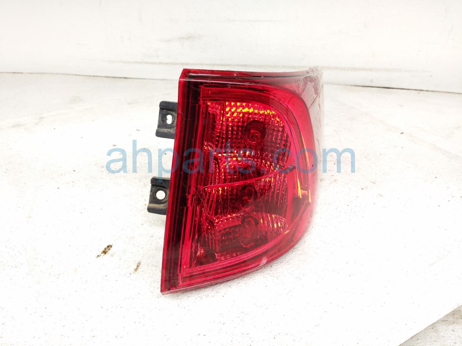 $139 Honda RH TAIL LAMP (ON BODY) *CHECK $139 Honda RH TAIL LAMP (ON BODY) *CHECK