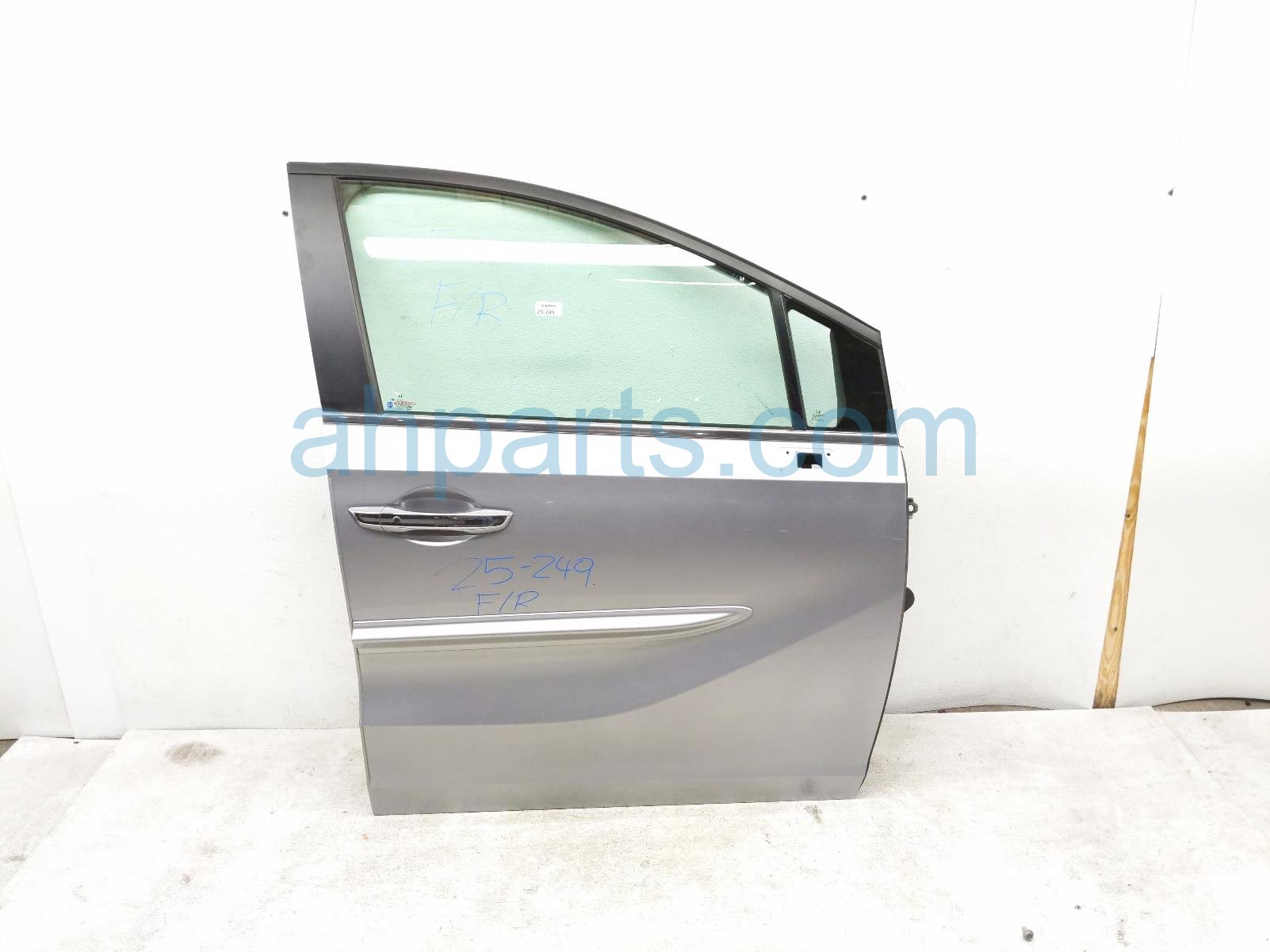 $775 Honda FR/RH DOOR - SILVER - NO MIRROR/TRIM $775 Honda FR/RH DOOR - SILVER - NO MIRROR/TRIM