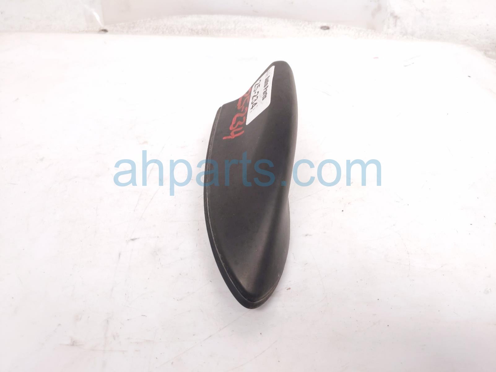 $125 Toyota ANTENNA - ROOF MTD - BLACK $125 Toyota ANTENNA - ROOF MTD - BLACK