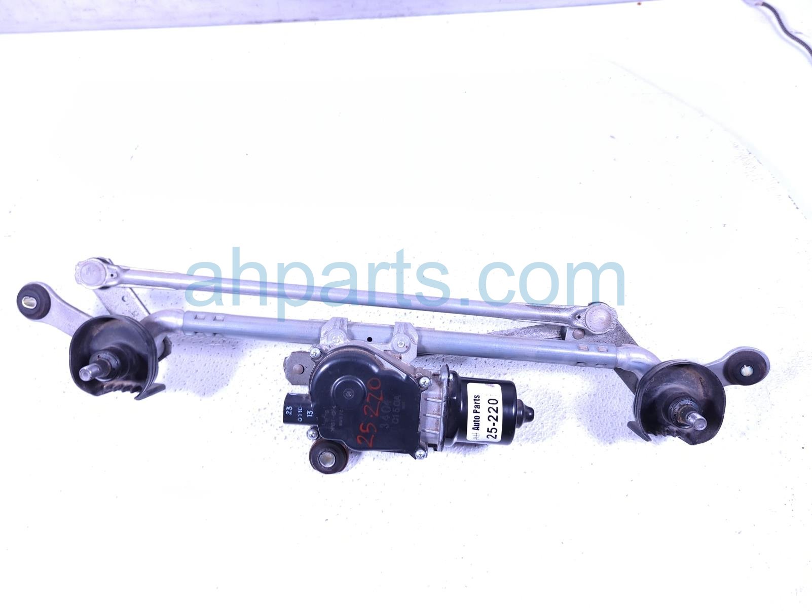 $99 Nissan WINDSHIELD WIPER MOTOR W/ARM ASSY $99 Nissan WINDSHIELD WIPER MOTOR W/ARM ASSY