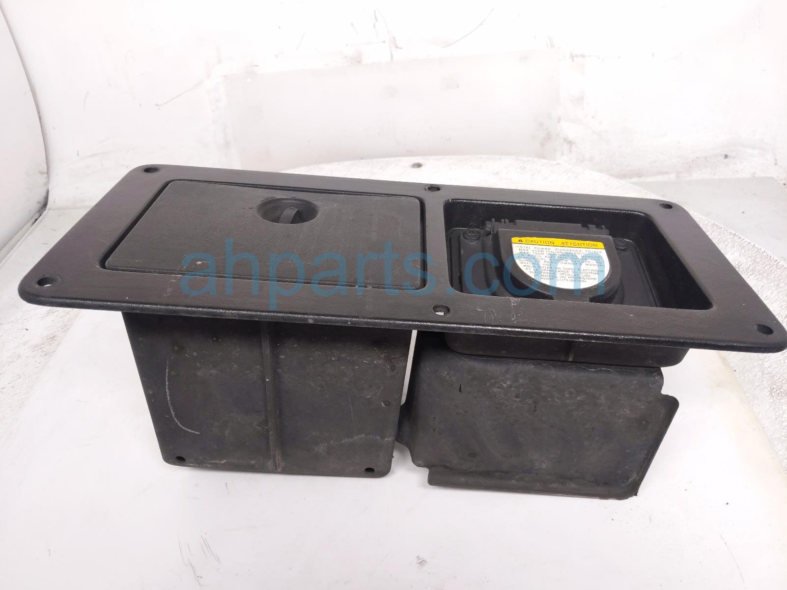 $125 Toyota RR/RH BED STORAGE BIN W/OUTLET * $125 Toyota RR/RH BED STORAGE BIN W/OUTLET *