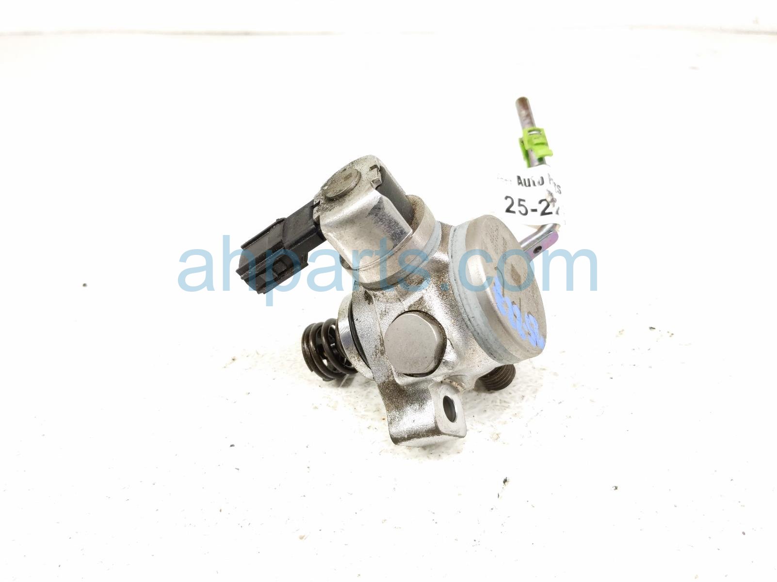 $150 Honda GAS / FUEL PUMP - ENGINE MTD