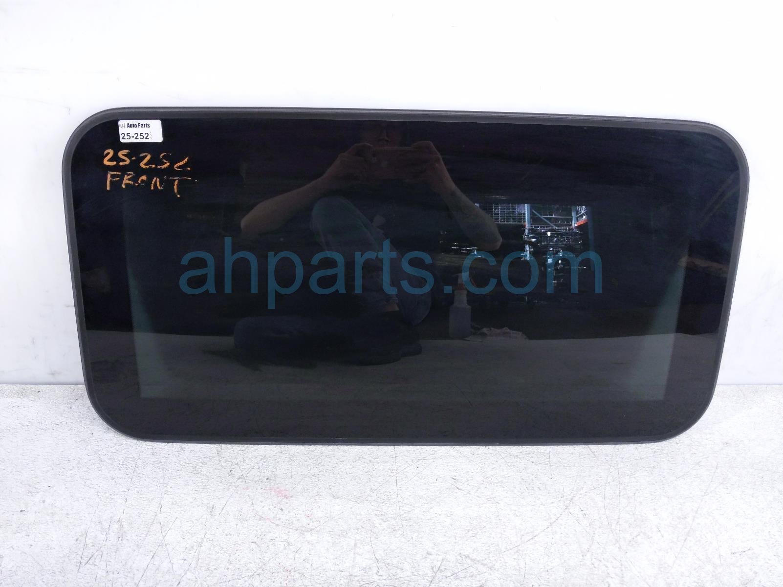 $300 Infiniti SUN ROOF GLASS WINDOW $300 Infiniti SUN ROOF GLASS WINDOW