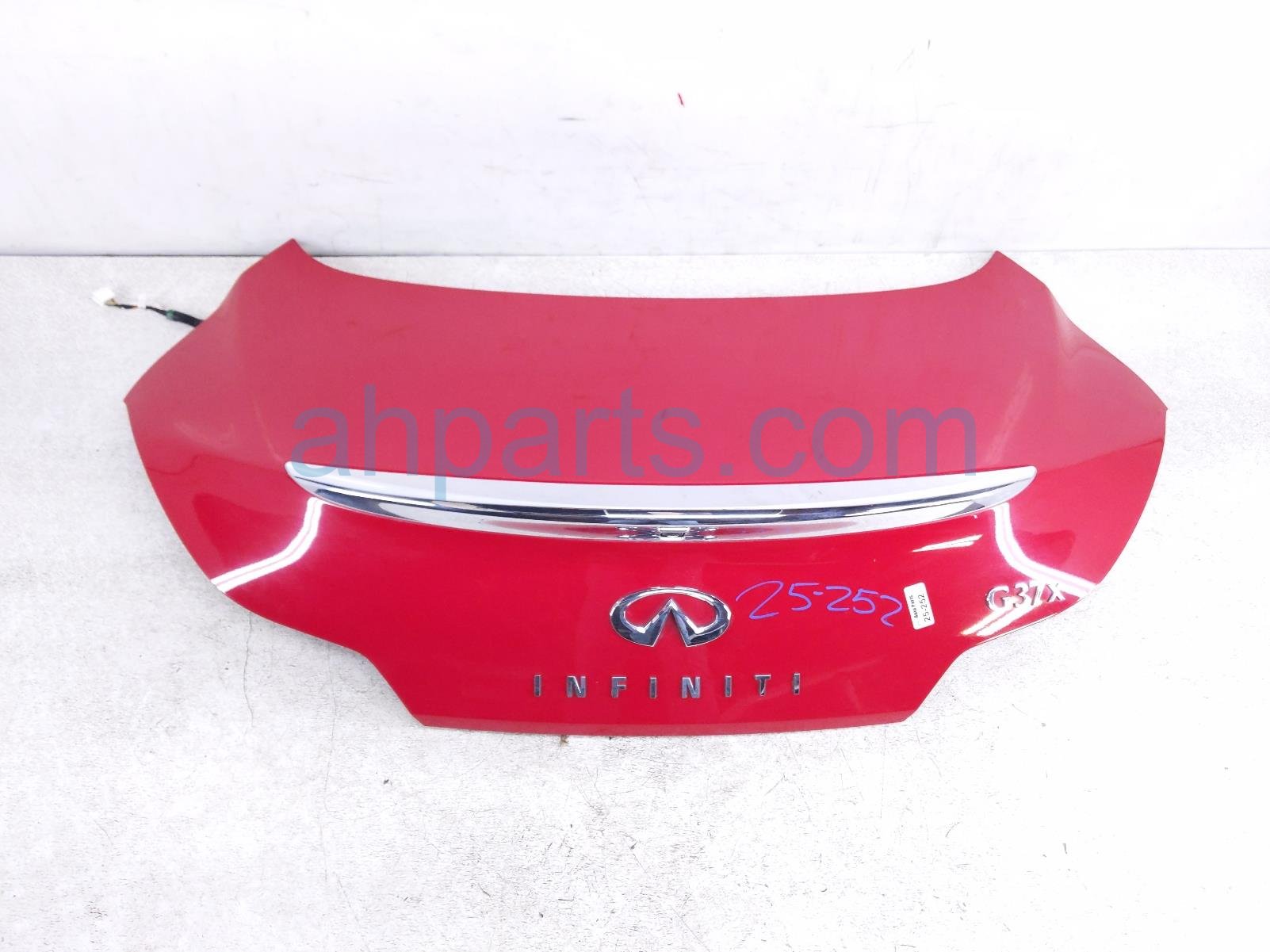 $499 Infiniti TRUNK / DECKLID - RED