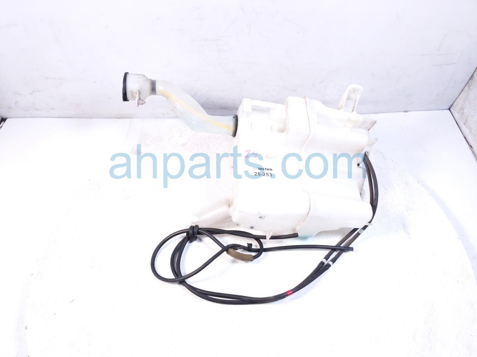 $75 Toyota WINDSHIELD WASHER RESERVOIR TANK $75 Toyota WINDSHIELD WASHER RESERVOIR TANK