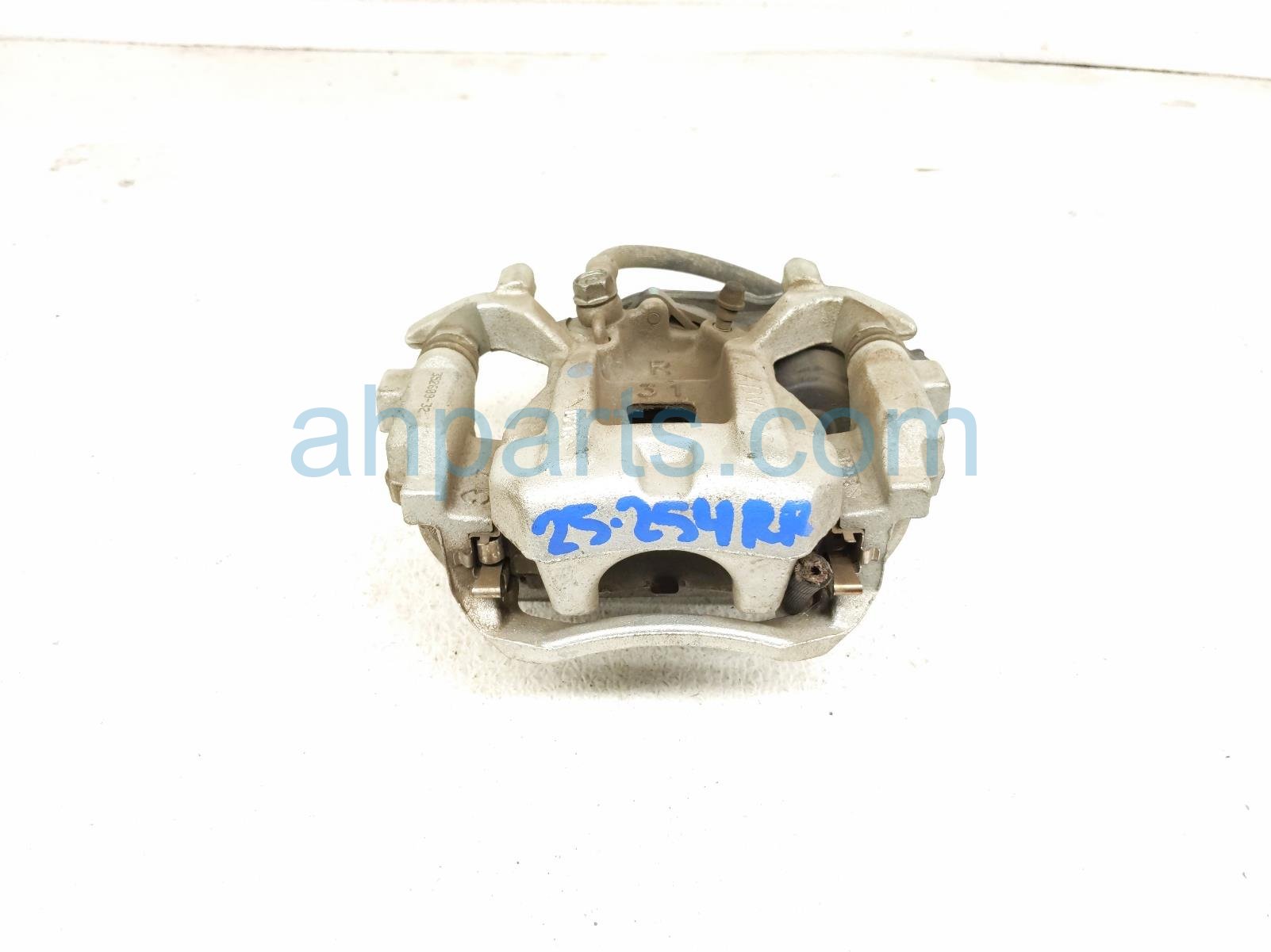 $125 Toyota RR/RH BRAKE CALIPER $125 Toyota RR/RH BRAKE CALIPER