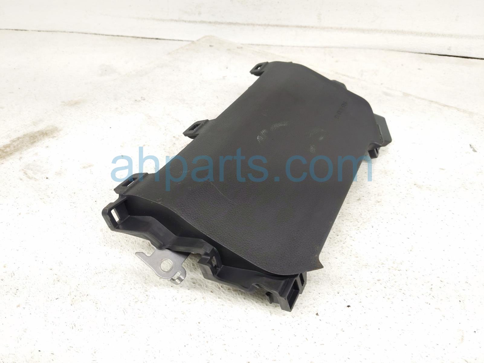 $595 Toyota DRIVER KNEE AIR BAG $595 Toyota DRIVER KNEE AIR BAG