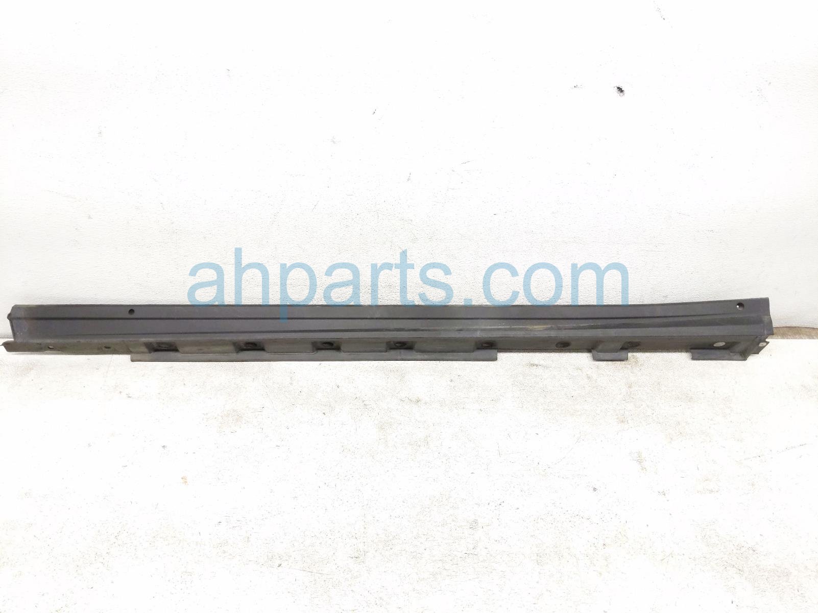 $100 Toyota LH SIDE SKIRT / MOLDING - BLACK $100 Toyota LH SIDE SKIRT / MOLDING - BLACK