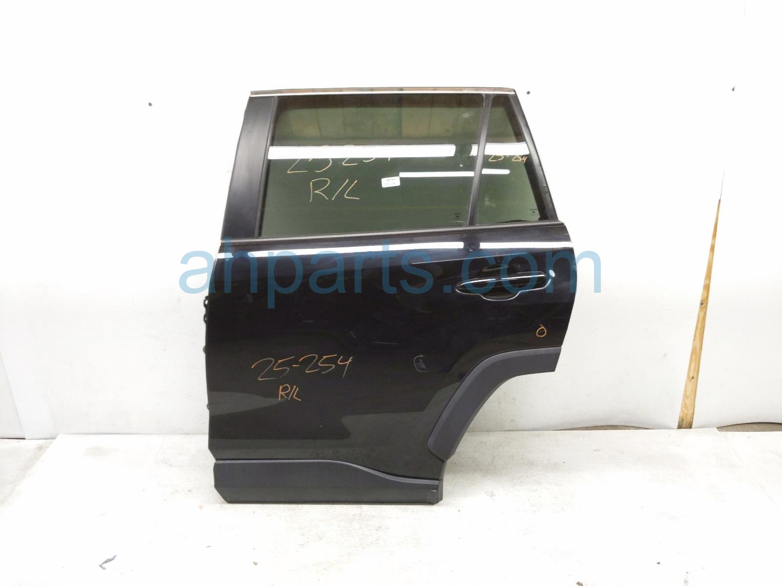 $895 Toyota RR/LH DOOR - BLACK - NO INSIDE TRIM* $895 Toyota RR/LH DOOR - BLACK - NO INSIDE TRIM*