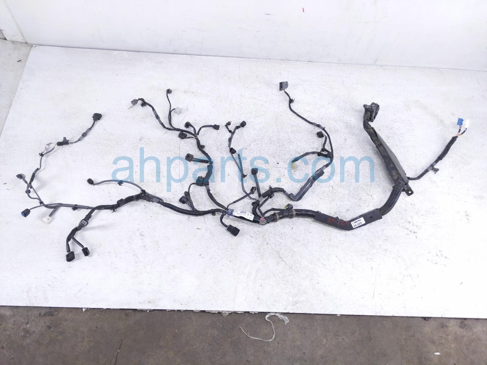 $249 Mazda MAIN ENGINE WIRE HARNESS - AT FWD