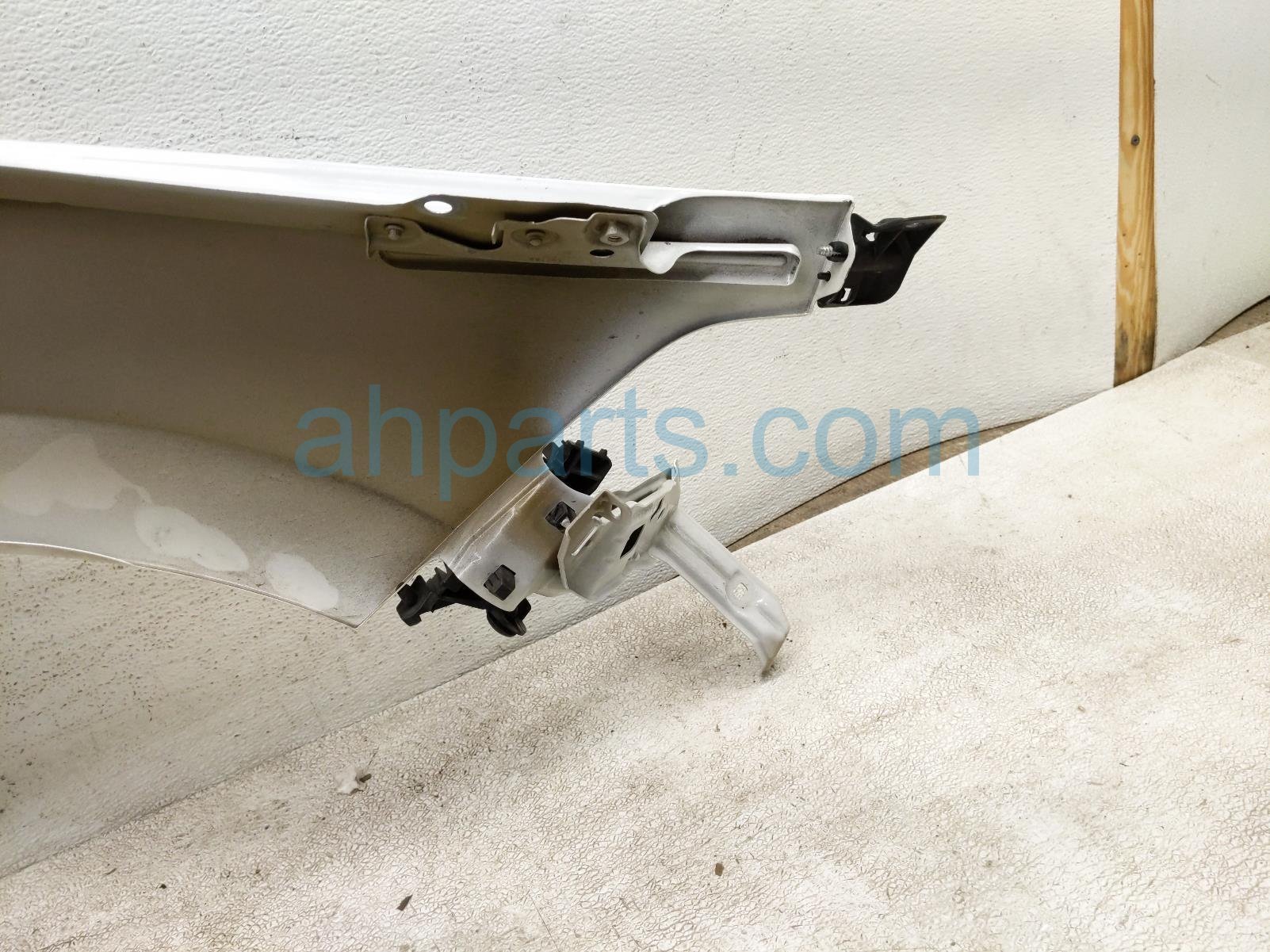 Sold 2022 Honda Civic Front Driver Fender - White * 60260-T20-A00ZZ