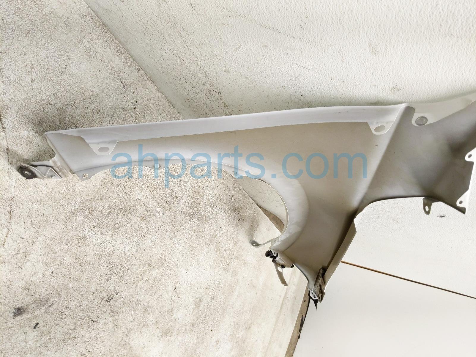 Sold 2022 Honda Civic Front Driver Fender - White * 60260-T20-A00ZZ