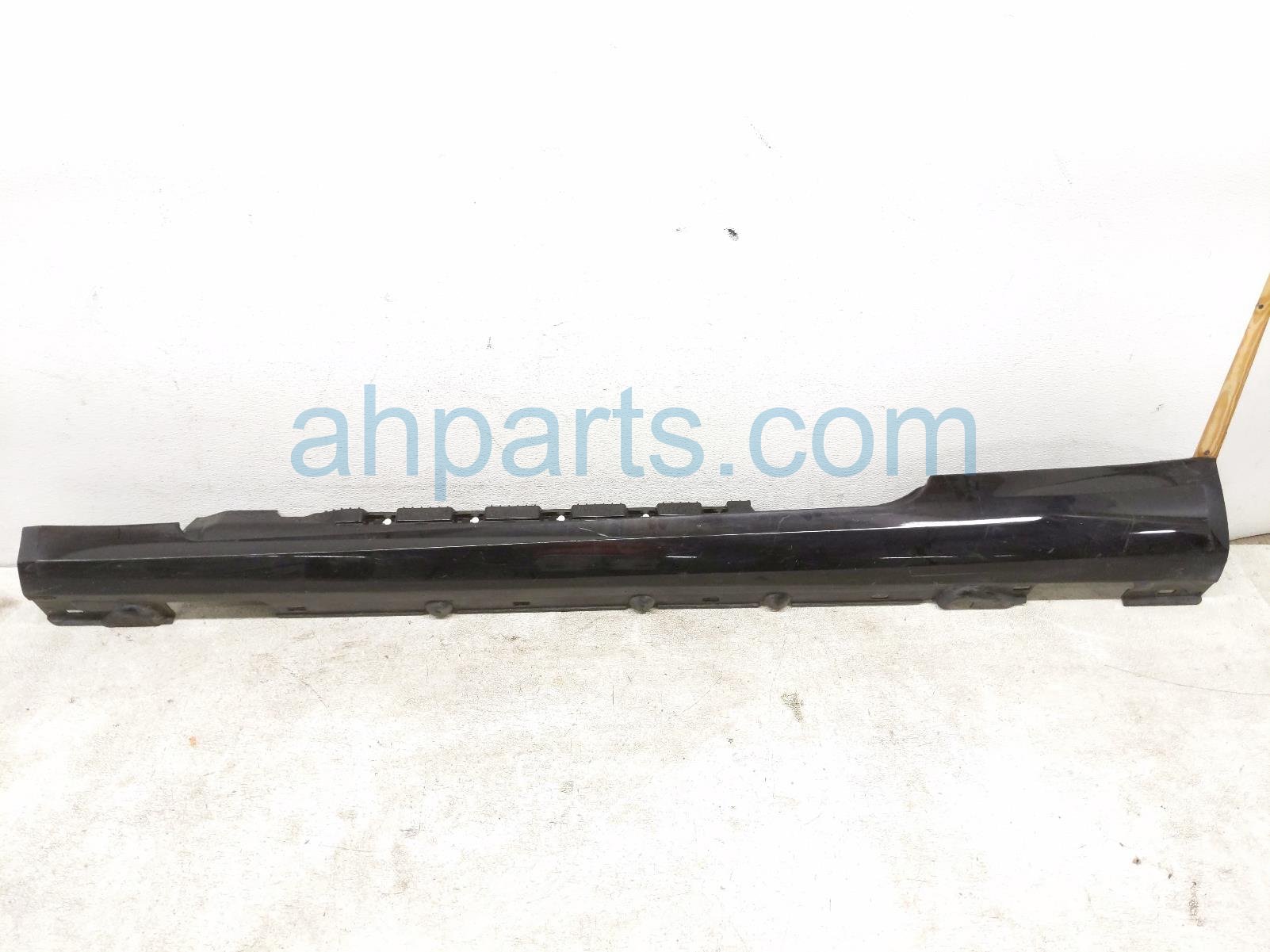 $75 Mercedes LH SIDE SKIRT / ROCKER MOULDING-BLK* $75 Mercedes LH SIDE SKIRT / ROCKER MOULDING-BLK*