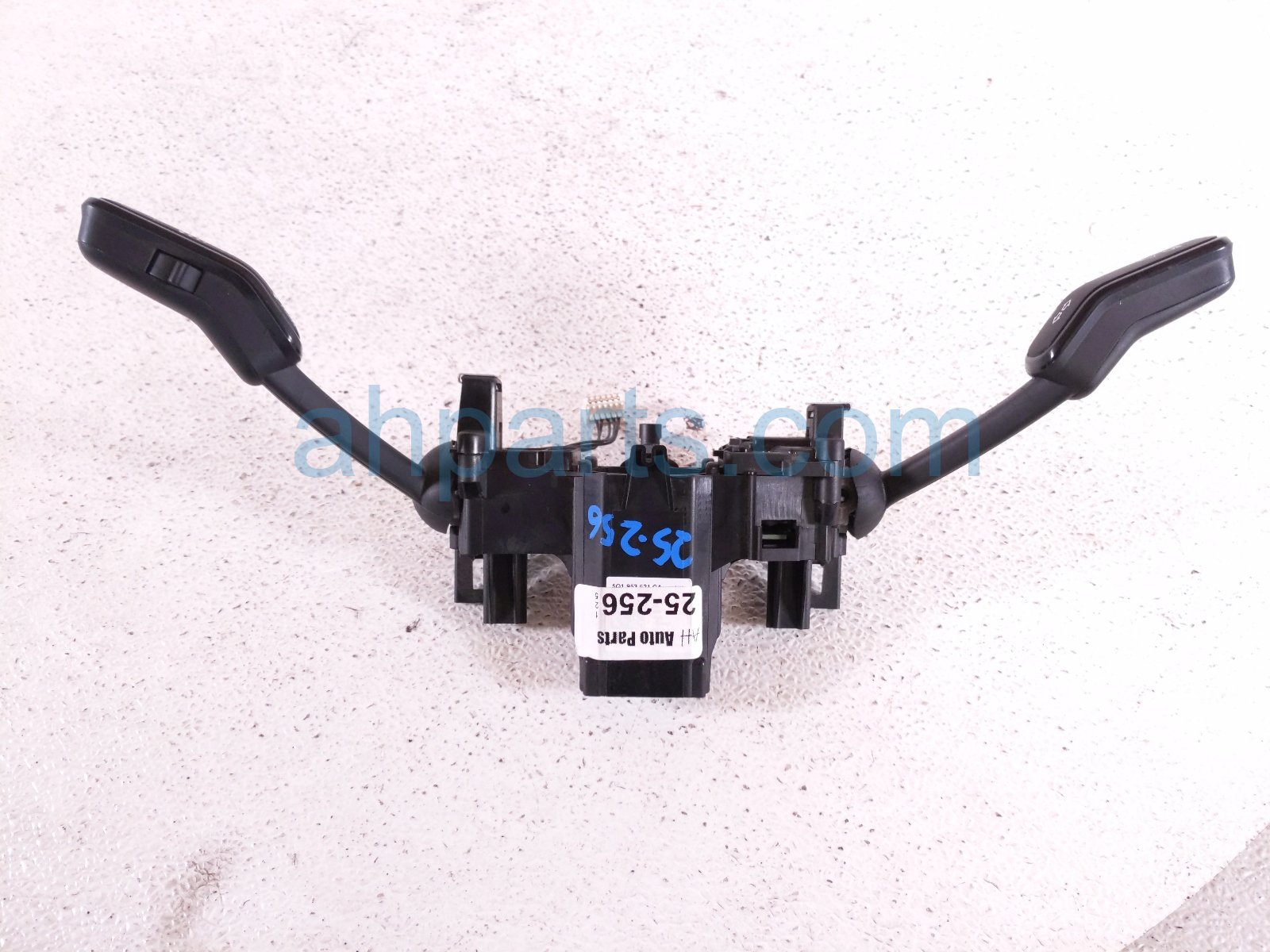 $75 Volkswagen TURN SIGNAL / WIPER COLUMN SWITCH
