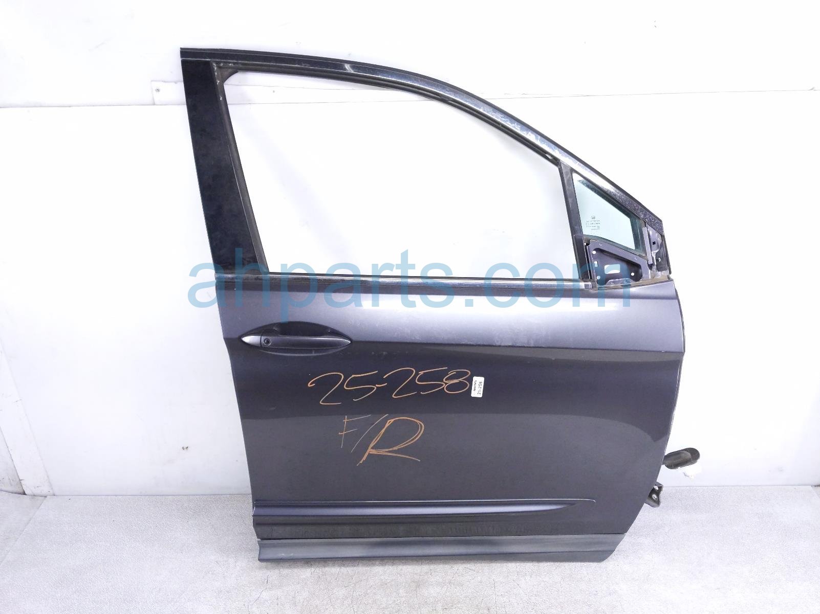 $800 Honda FR/RH DOOR - GREY - NO MIRROR/TRIM $800 Honda FR/RH DOOR - GREY - NO MIRROR/TRIM