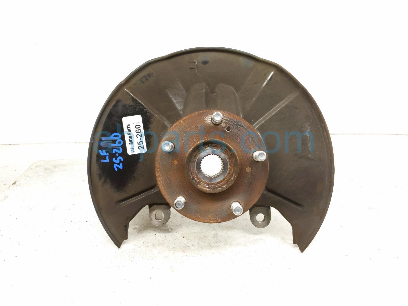 $195 Honda FR/LH SPINDLE KNUCKLE HUB