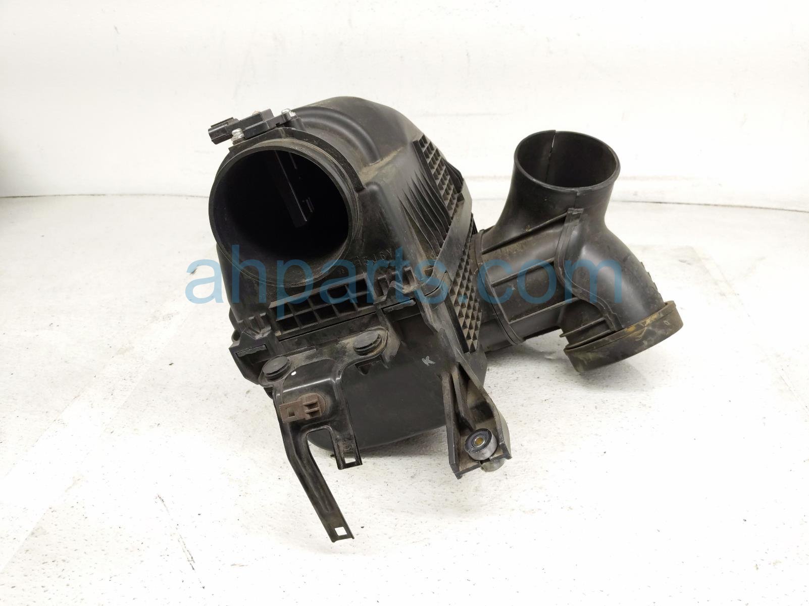 $85 Honda AIR CLNR INTAKE BOX W/MAF SENSOR $85 Honda AIR CLNR INTAKE BOX W/MAF SENSOR