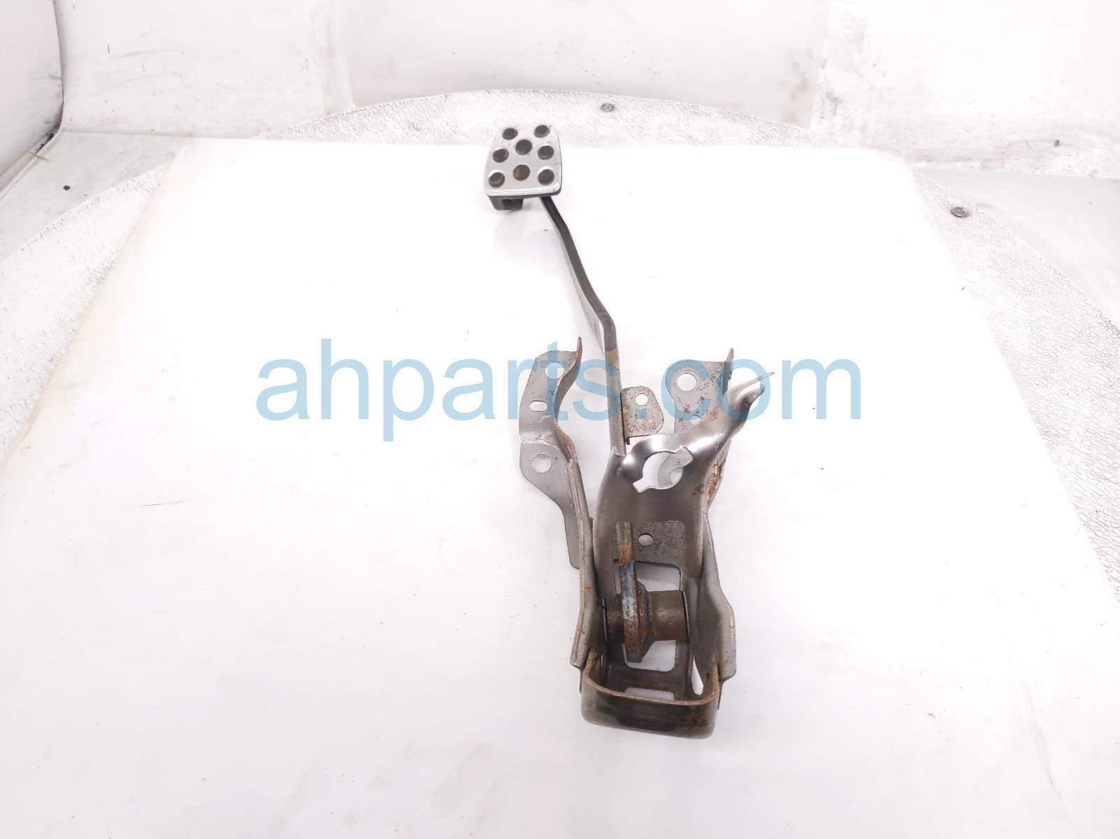 $149 Toyota BRAKE PEDAL ASSY - M.T 1.6T AWD * $149 Toyota BRAKE PEDAL ASSY - M.T 1.6T AWD *