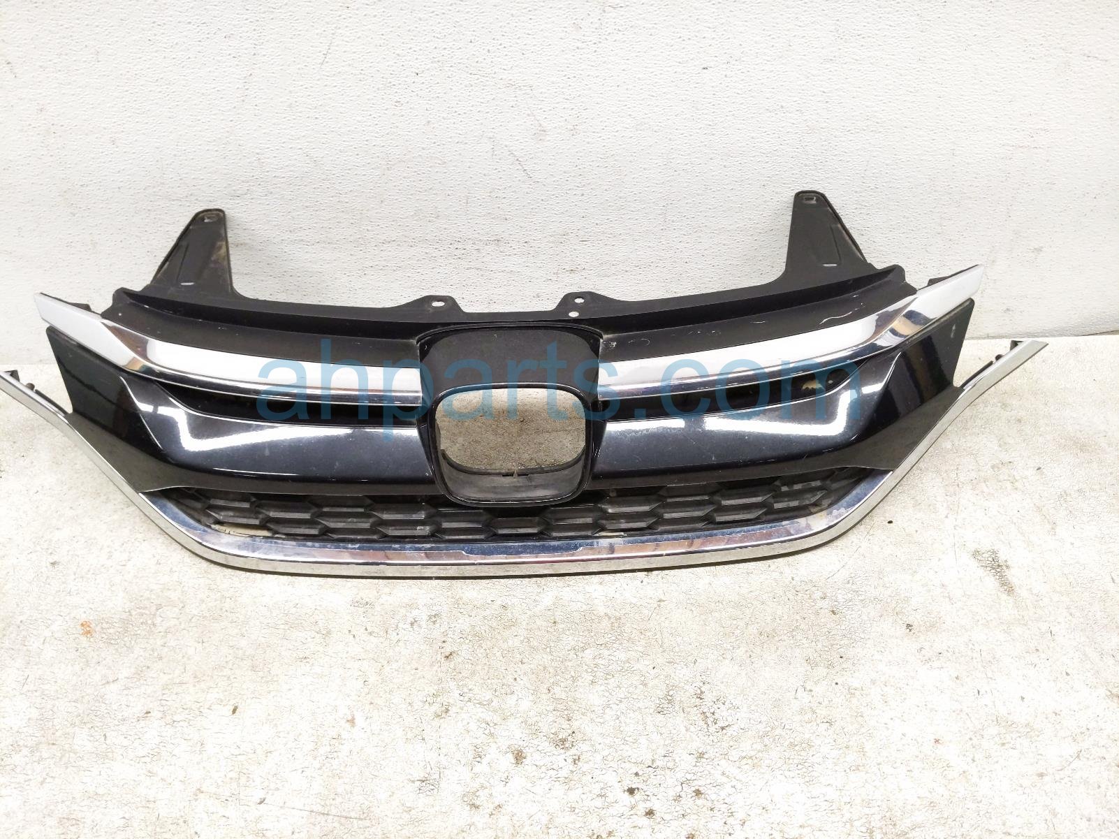 $295 Honda UPPER GRILLE - BLACK/CHROME W/O EMBL $295 Honda UPPER GRILLE - BLACK/CHROME W/O EMBL