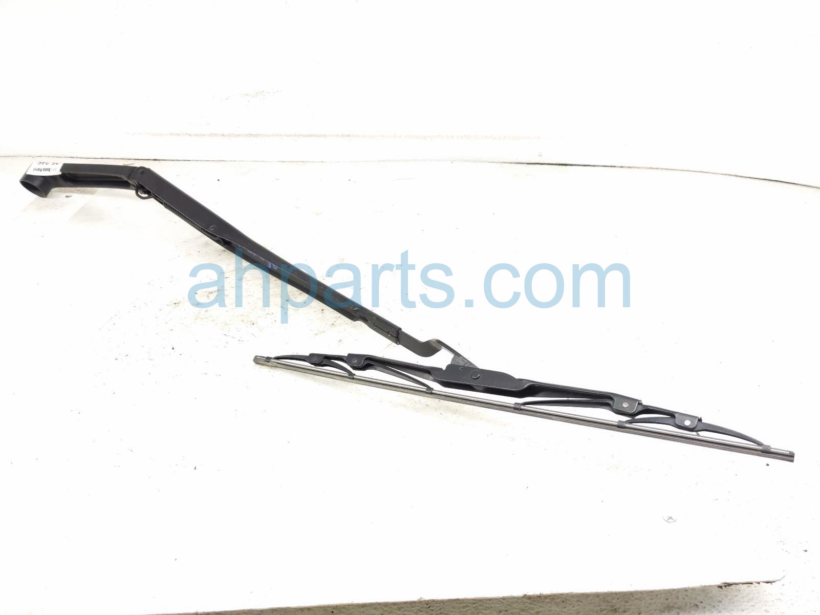 $25 Kia RH WINDSHIELD WIPER ARM W/BLADE $25 Kia RH WINDSHIELD WIPER ARM W/BLADE