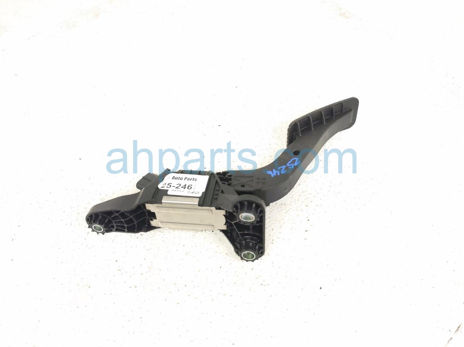 $35 Kia GAS / ACCELERATOR PEDAL ASSY W/SENS $35 Kia GAS / ACCELERATOR PEDAL ASSY W/SENS