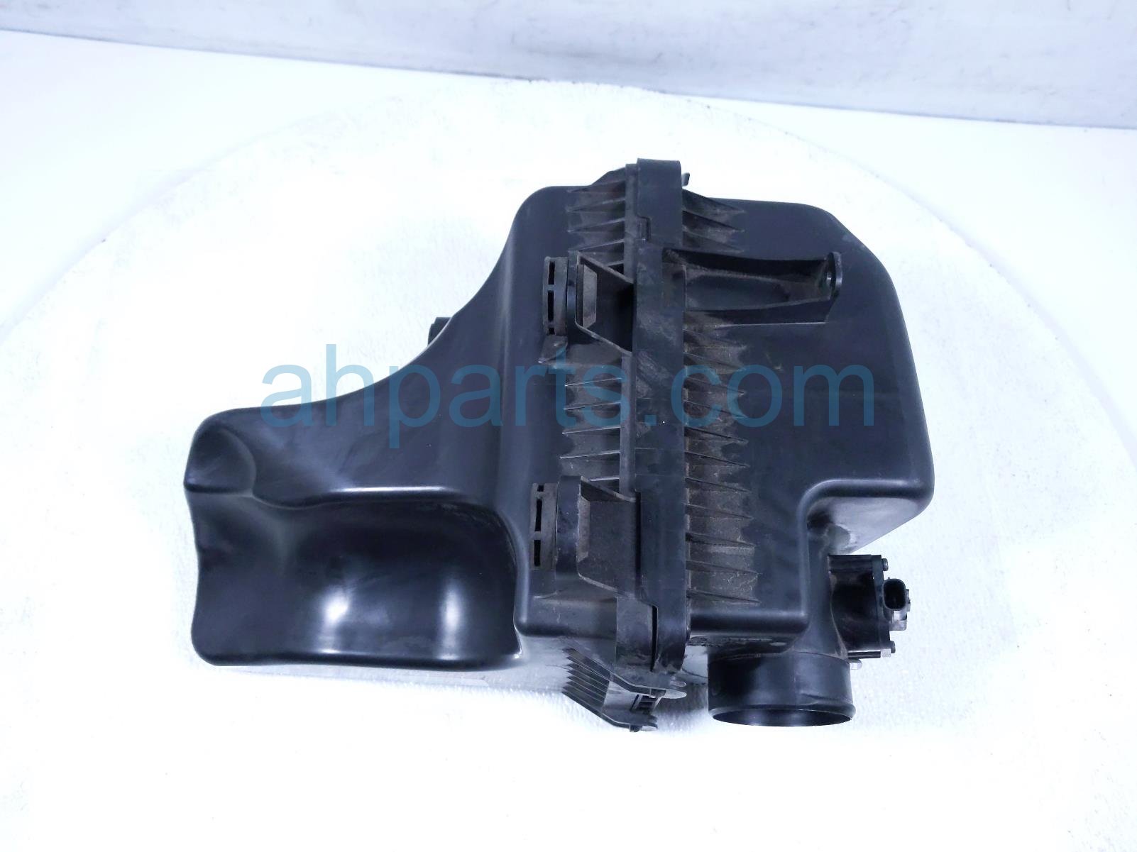 $125 Mazda AIR CLEANER INTAKE BOX W/MAF SENSOR $125 Mazda AIR CLEANER INTAKE BOX W/MAF SENSOR