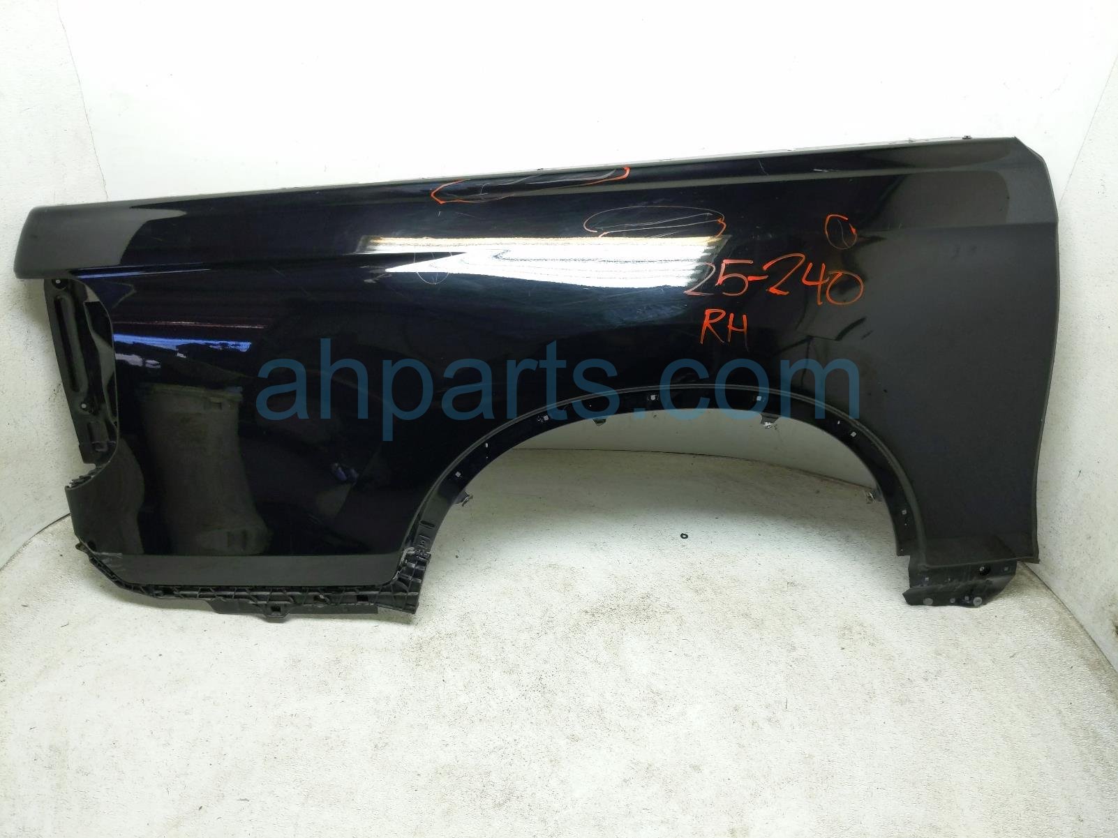 $549 Honda RH QUARTER PANEL - BLK w/dents $549 Honda RH QUARTER PANEL - BLK w/dents
