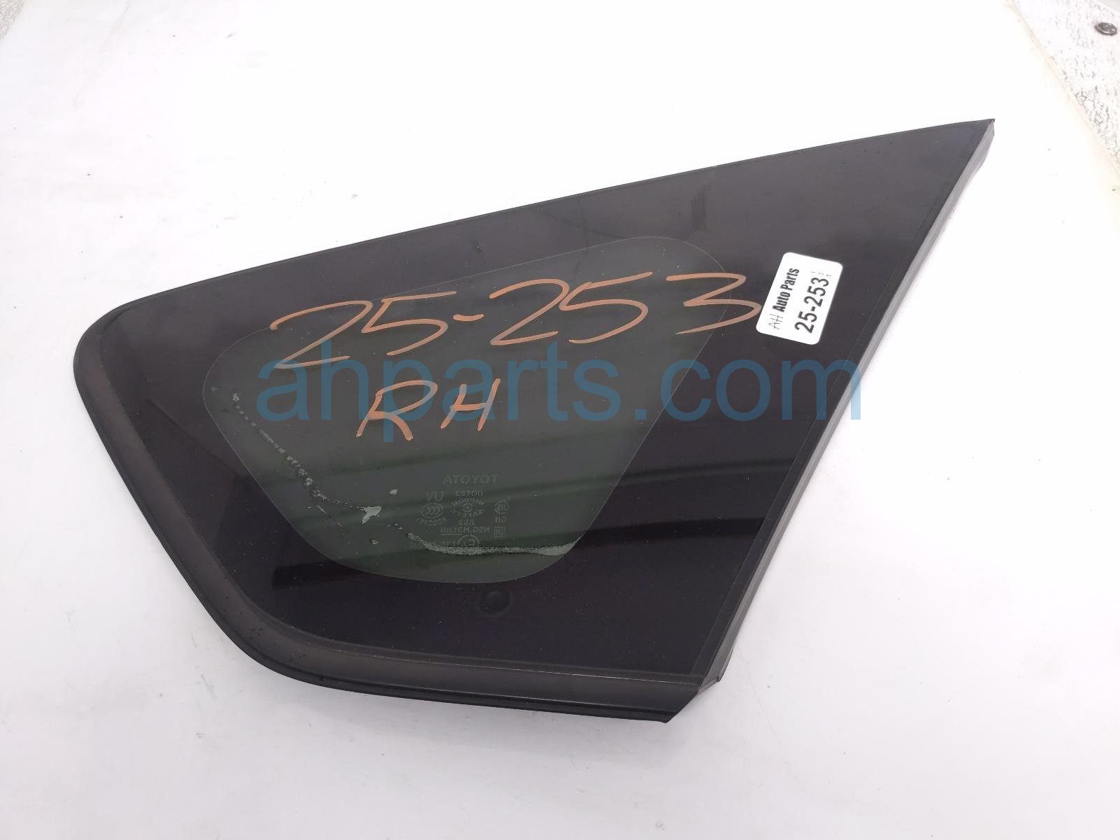 $60 Toyota RR/RH QUARTER GLASS WINDOW $60 Toyota RR/RH QUARTER GLASS WINDOW