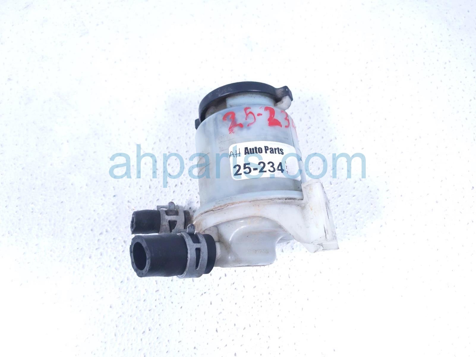 $60 Toyota POWER STEERING RESERVOIR TANK $60 Toyota POWER STEERING RESERVOIR TANK