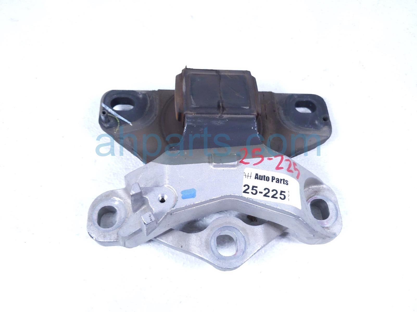 $40 Mazda TRANSMISSION MOUNT W/BRACKET - 2.5L $40 Mazda TRANSMISSION MOUNT W/BRACKET - 2.5L