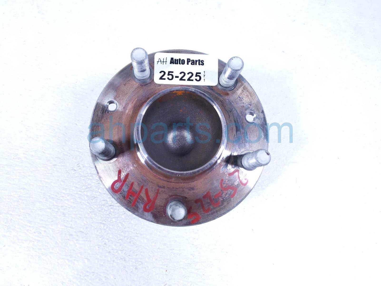 $50 Mazda RR/RH HUB - 2.5L FWD *