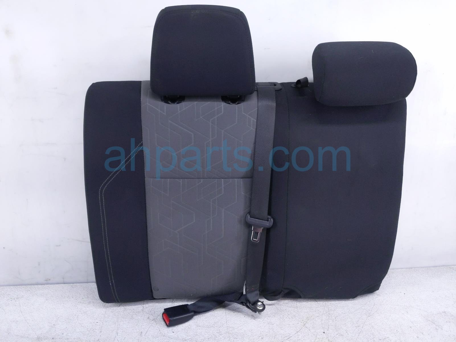 $200 Toyota RR/RH SEAT CUSHION - GREY CLOTH