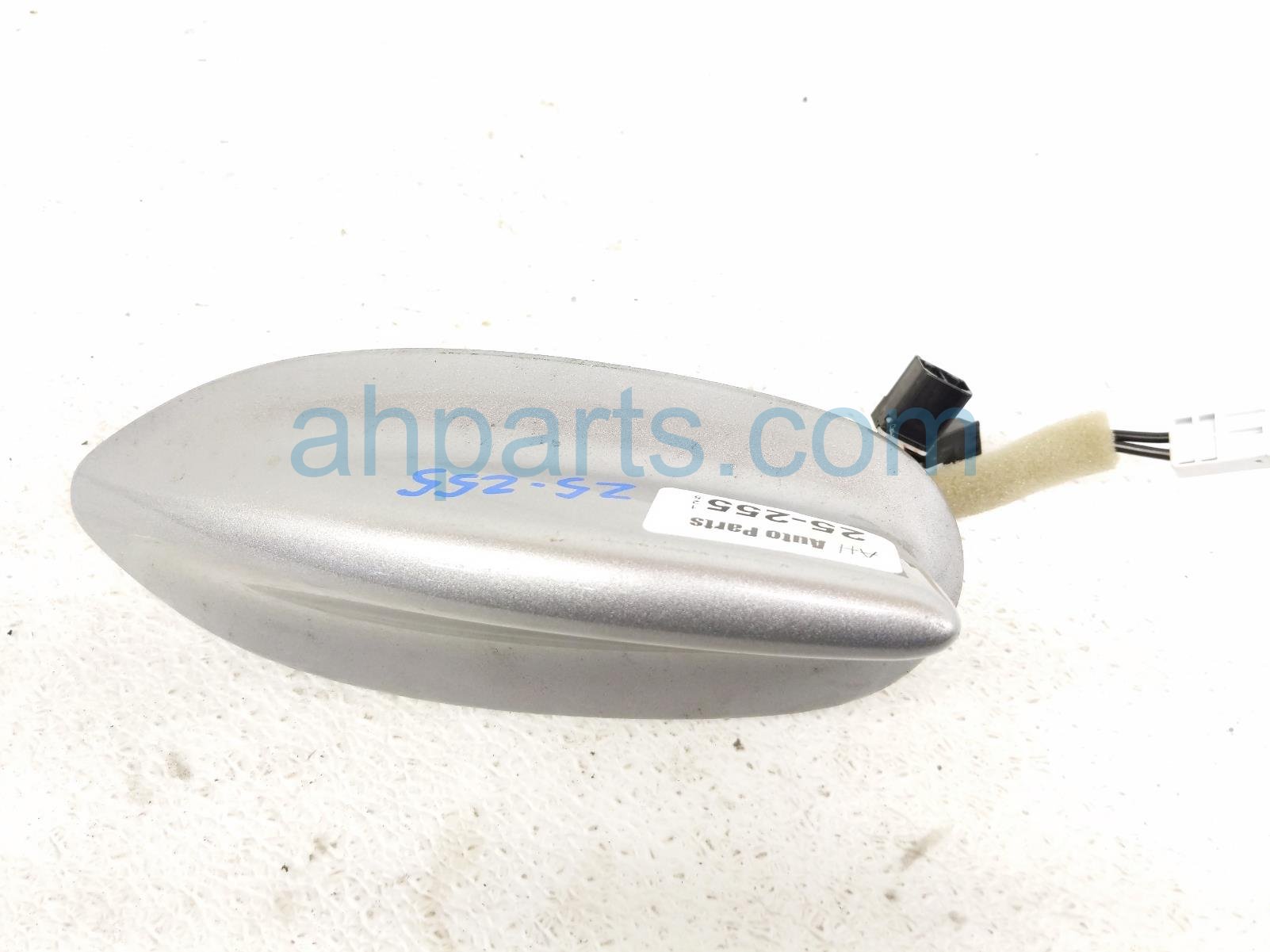 $65 Honda ANTENNA - ROOF MTD - SHARK FIN SILVE $65 Honda ANTENNA - ROOF MTD - SHARK FIN SILVE