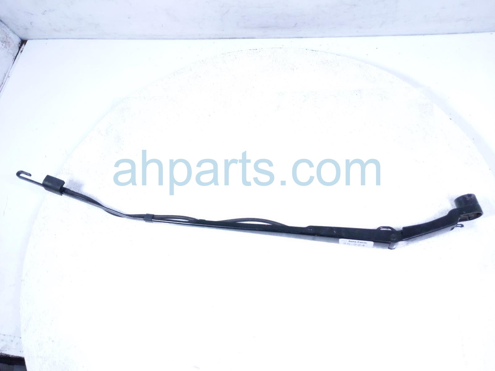 $30 Mazda RH WINDSHIELD WIPER ARM $30 Mazda RH WINDSHIELD WIPER ARM