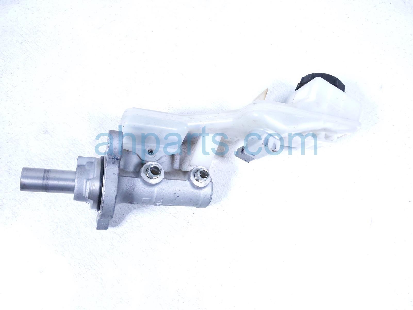 $49 Mazda BRAKE MASTER CYLINDER W/RESERVOIR $49 Mazda BRAKE MASTER CYLINDER W/RESERVOIR