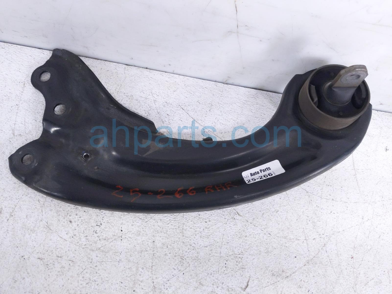 $65 Acura RR/RH TRAILING LOWER CONTROL ARM $65 Acura RR/RH TRAILING LOWER CONTROL ARM