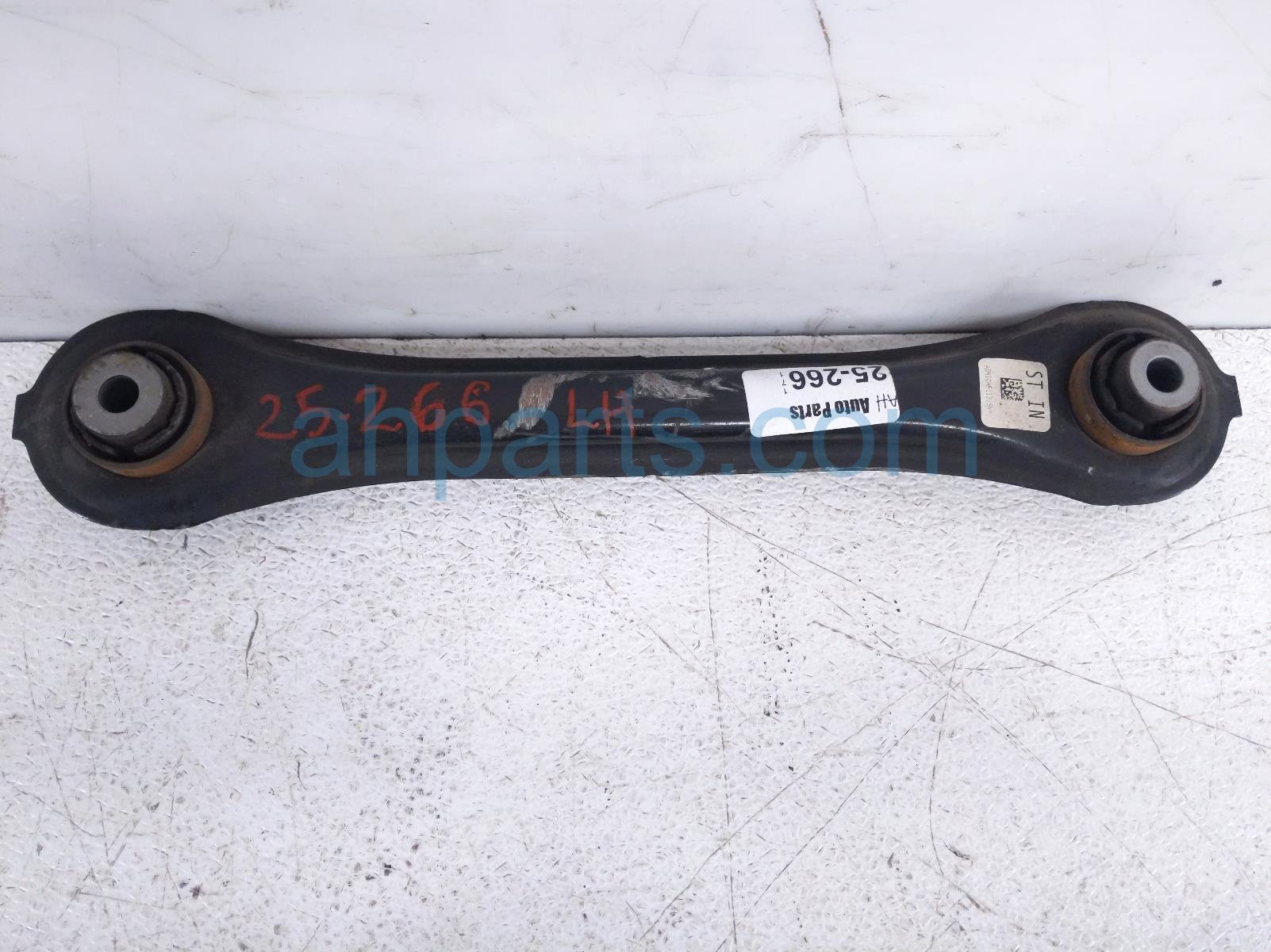 $50 Acura RR/LH LATERAL LOWER CONTROL ARM $50 Acura RR/LH LATERAL LOWER CONTROL ARM