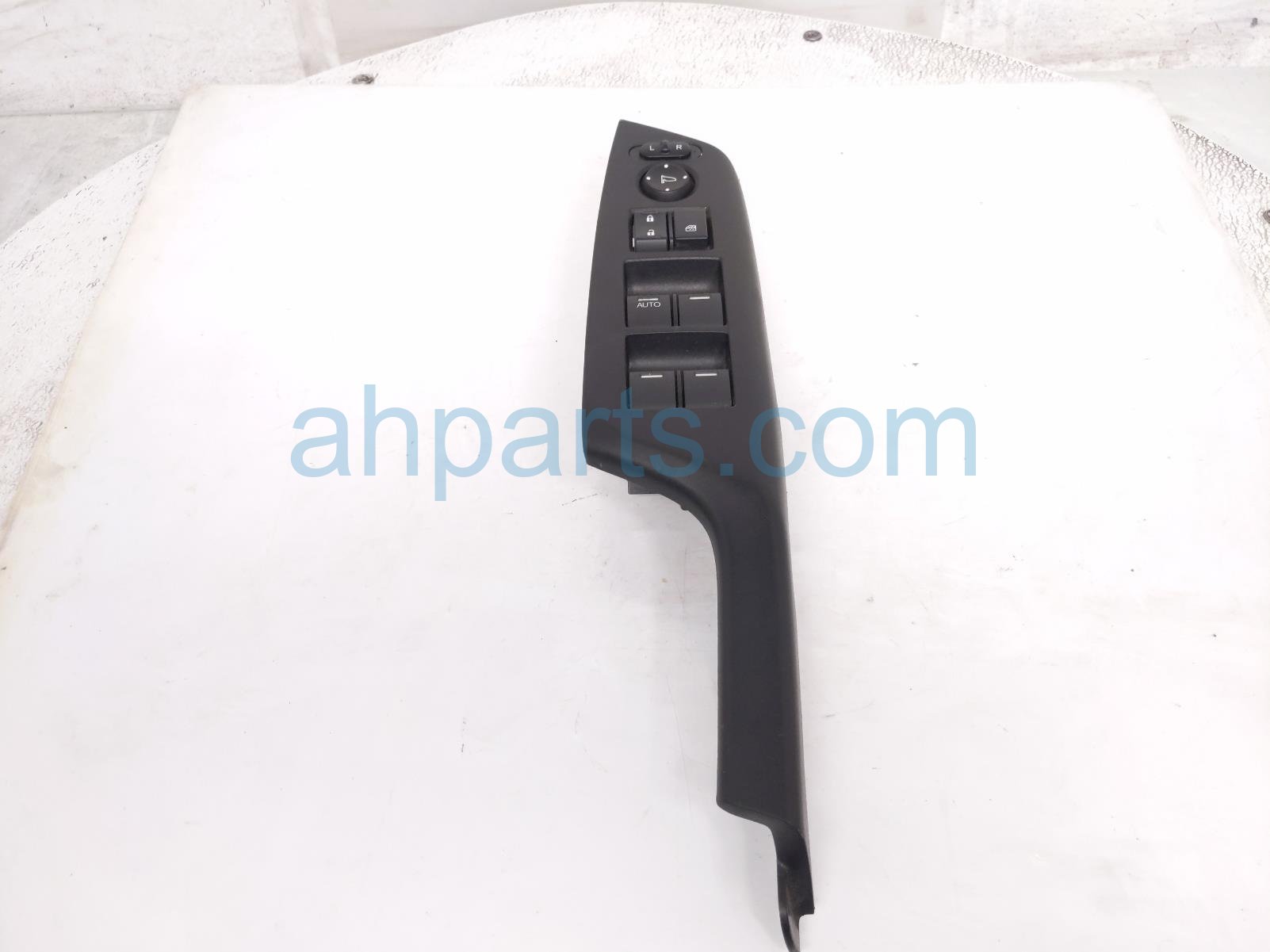 $75 Honda MASTER WINDOW CONTROL SWITCH LH $75 Honda MASTER WINDOW CONTROL SWITCH LH