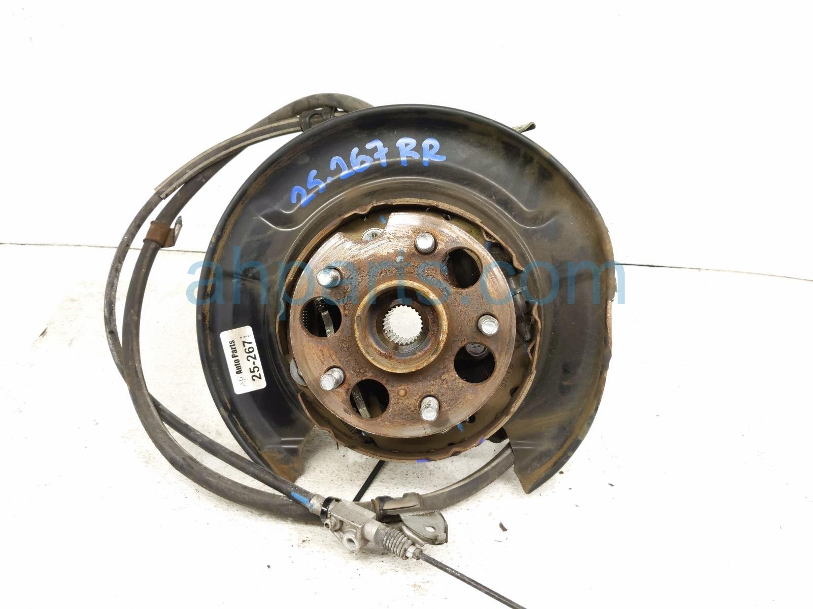 $125 Lexus RR/RH SPINDLE KNUCKLE HUB