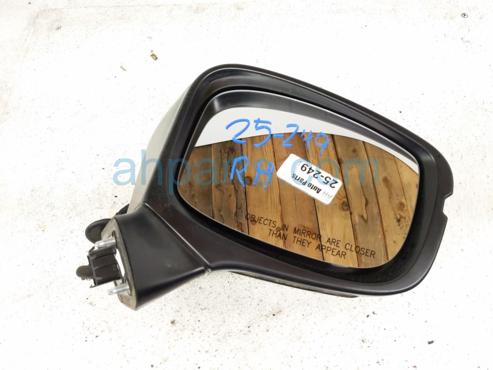 $325 Honda RH SIDE VIEW MIRROR - SILVER $325 Honda RH SIDE VIEW MIRROR - SILVER