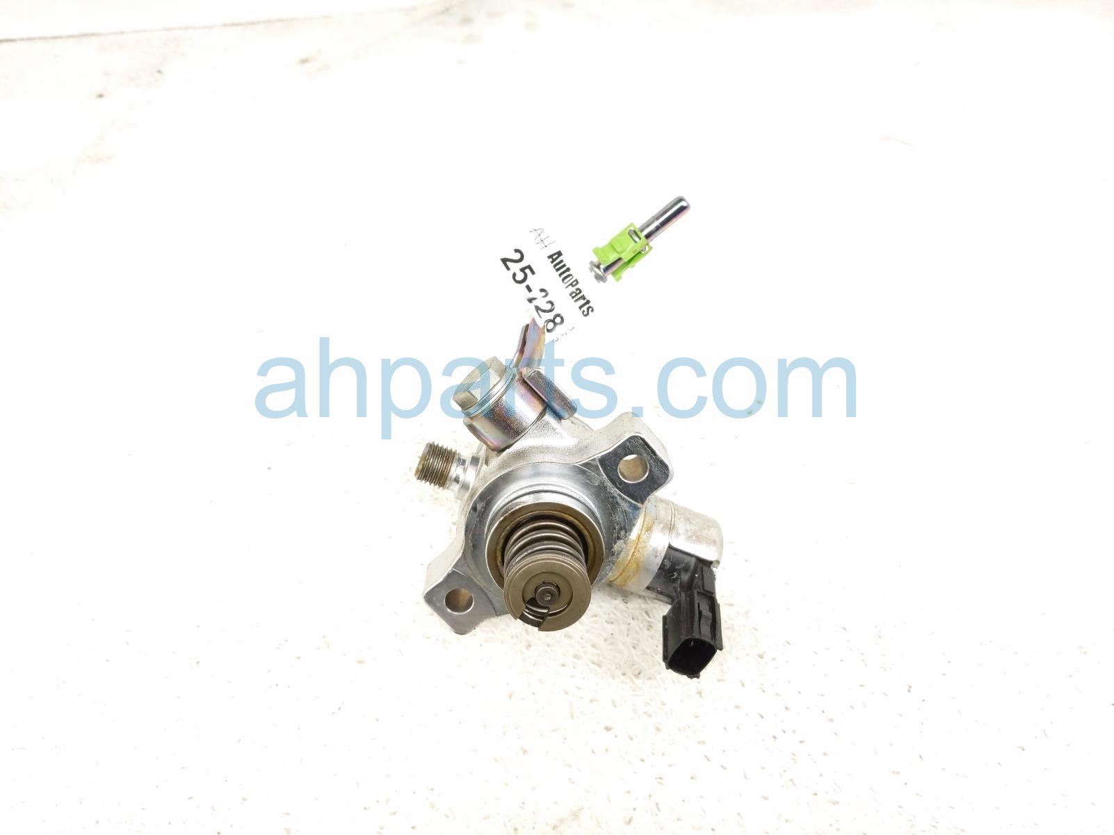 $150 Honda HIGH PRESSURE FUEL PUMP - ENGINE MTD