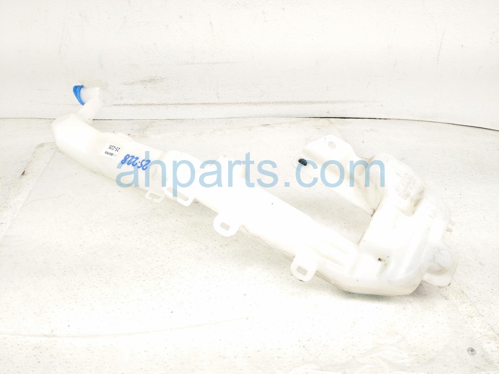 Sold 2023 Honda CR-V Windshield Washer Reservoir W/pump 76841-3A0-A01