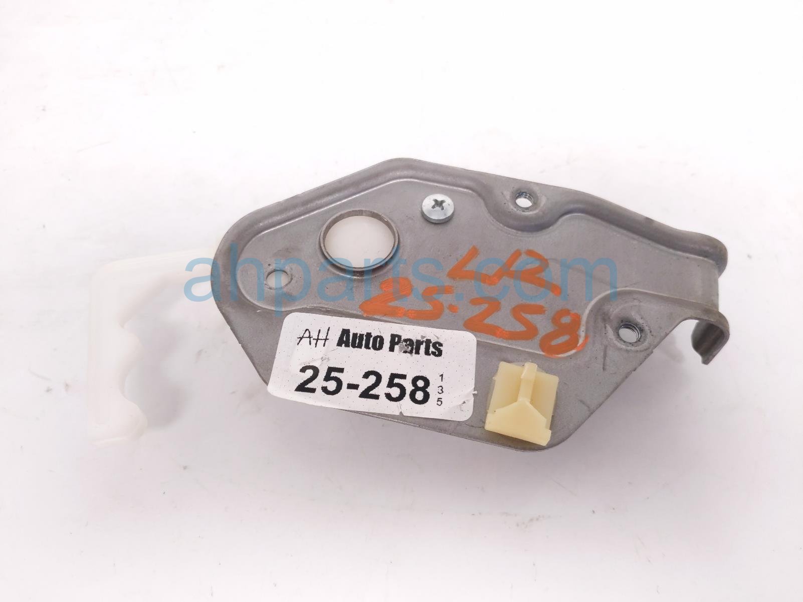 $25 Honda FUEL / GAS LID ACTUATOR