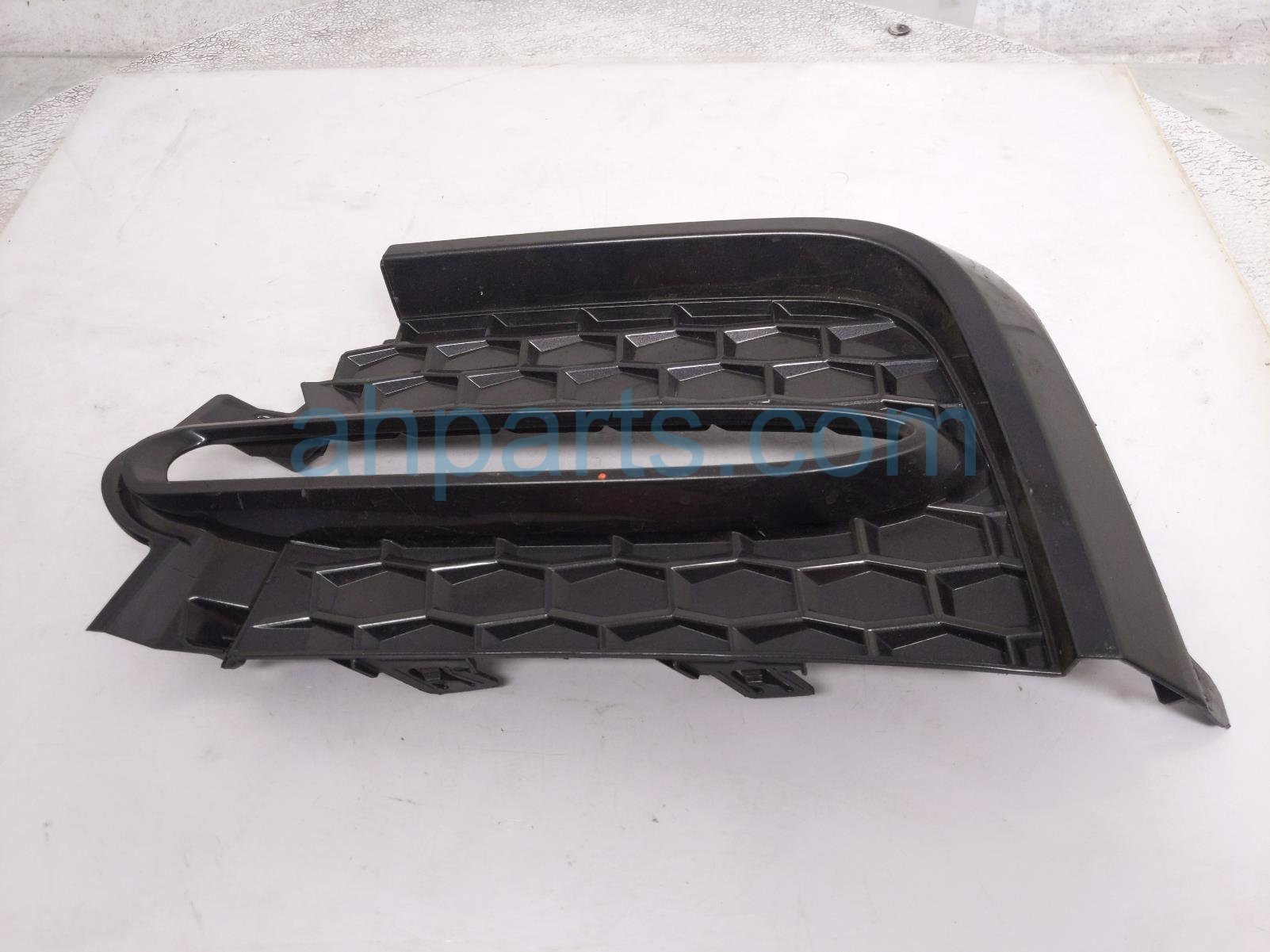 $35 Toyota LH SIDE FOG LAMP GRILLE BEZEL $35 Toyota LH SIDE FOG LAMP GRILLE BEZEL