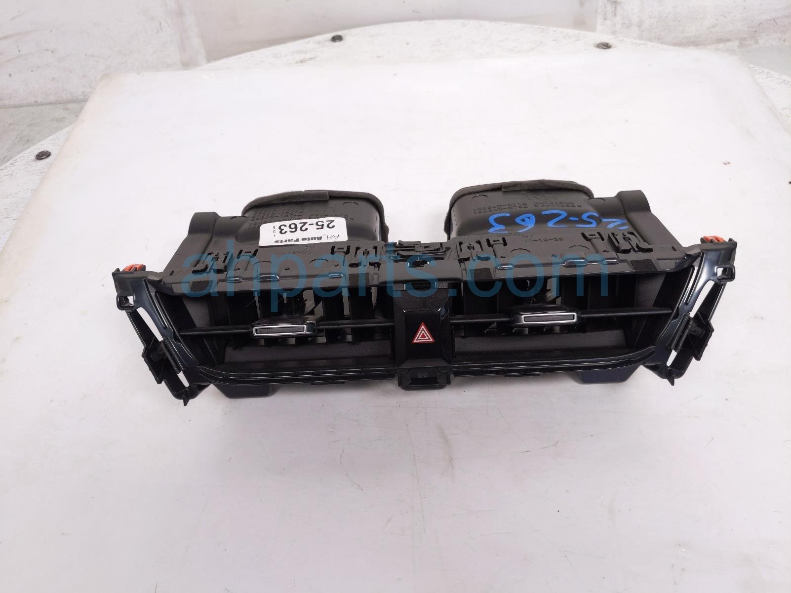 $65 Toyota CENTER DASH AIR VENT ASSY W/HAZARD $65 Toyota CENTER DASH AIR VENT ASSY W/HAZARD